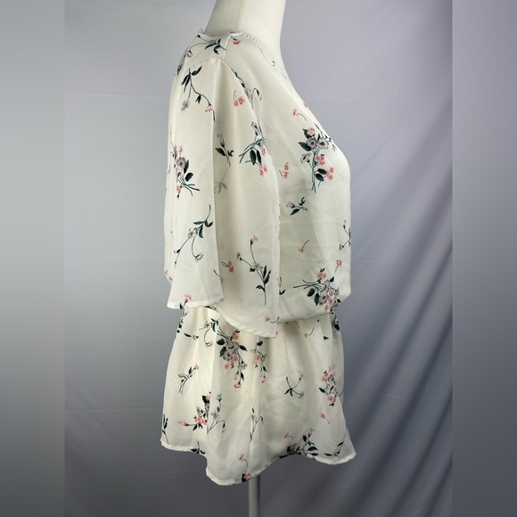 Sienna Sky white floral wrap waist V-neck blouse women’s size L - Picture 5 of 17